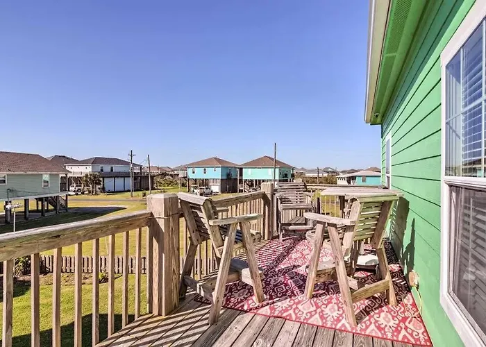 Coastal Heaven - Crystal Beach Relaxing Beach Home